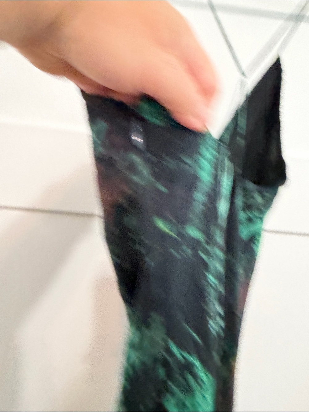 Haute Hippie NWT 100% Silk Emerald Abstract Ruffle Maxi Dress Gown - Picture 6 of 11